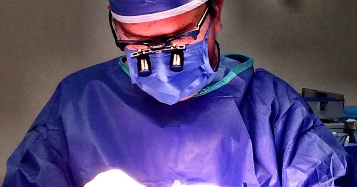 LASIK Eye Surgeon in Cancun, Mexico